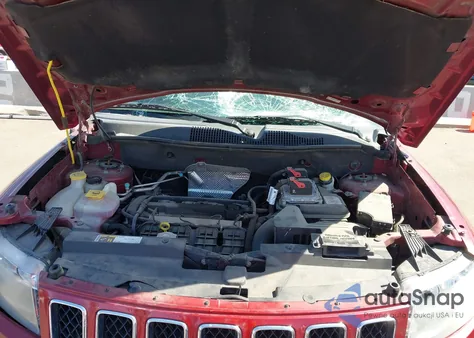 2016 Jeep Compass Sport из США, поврежденный, VIN 1C4NJCBA8GD641300